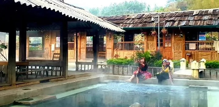 Tắm khoáng nóng tại bản Lướt, Ngọc Chiến